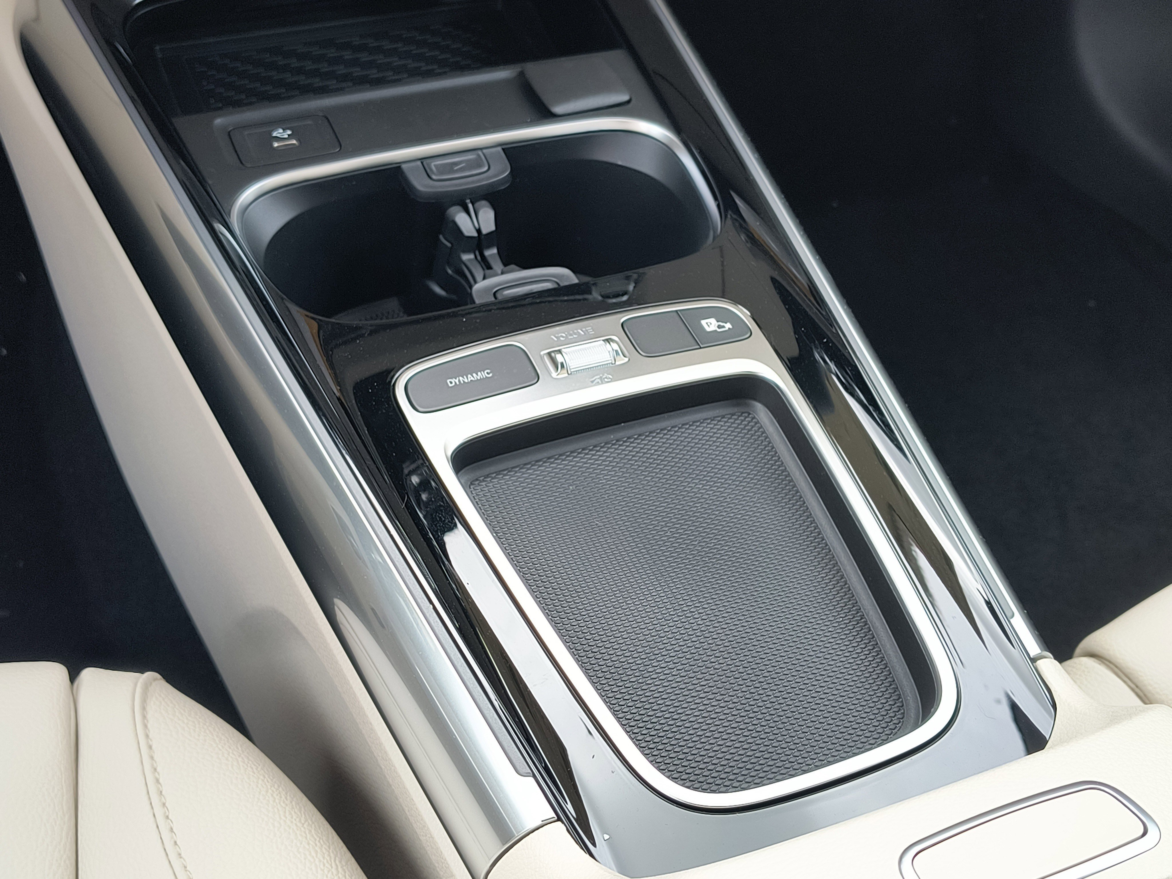 New 2026 Polar White Mercedes-Benz GLA 250 image 24