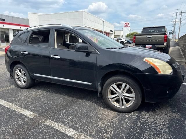 Used 2013 Super Black Nissan SV image 6
