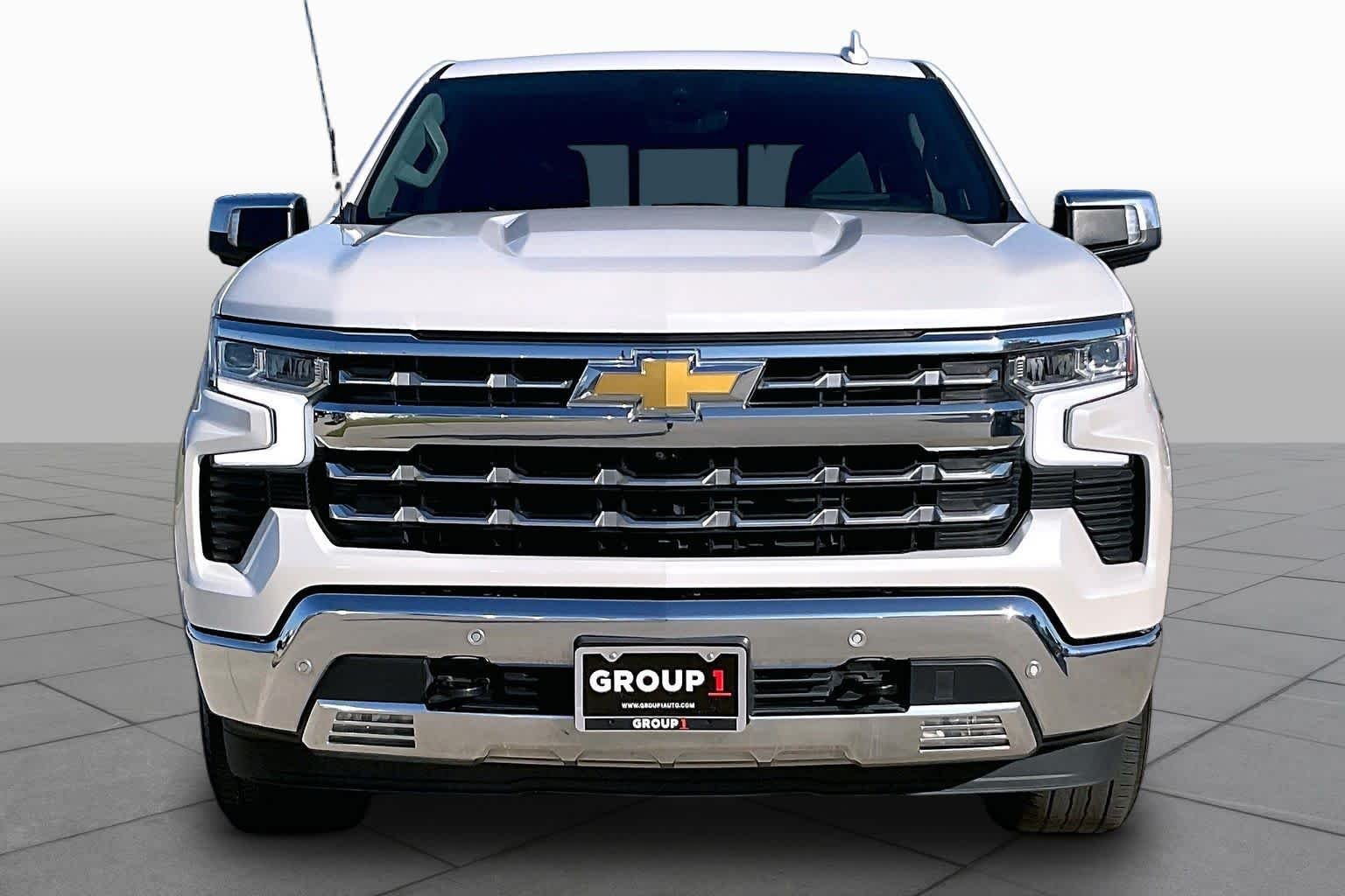Used 2022 Iridescent Pearl Tricoat Chevrolet LTZ image 4