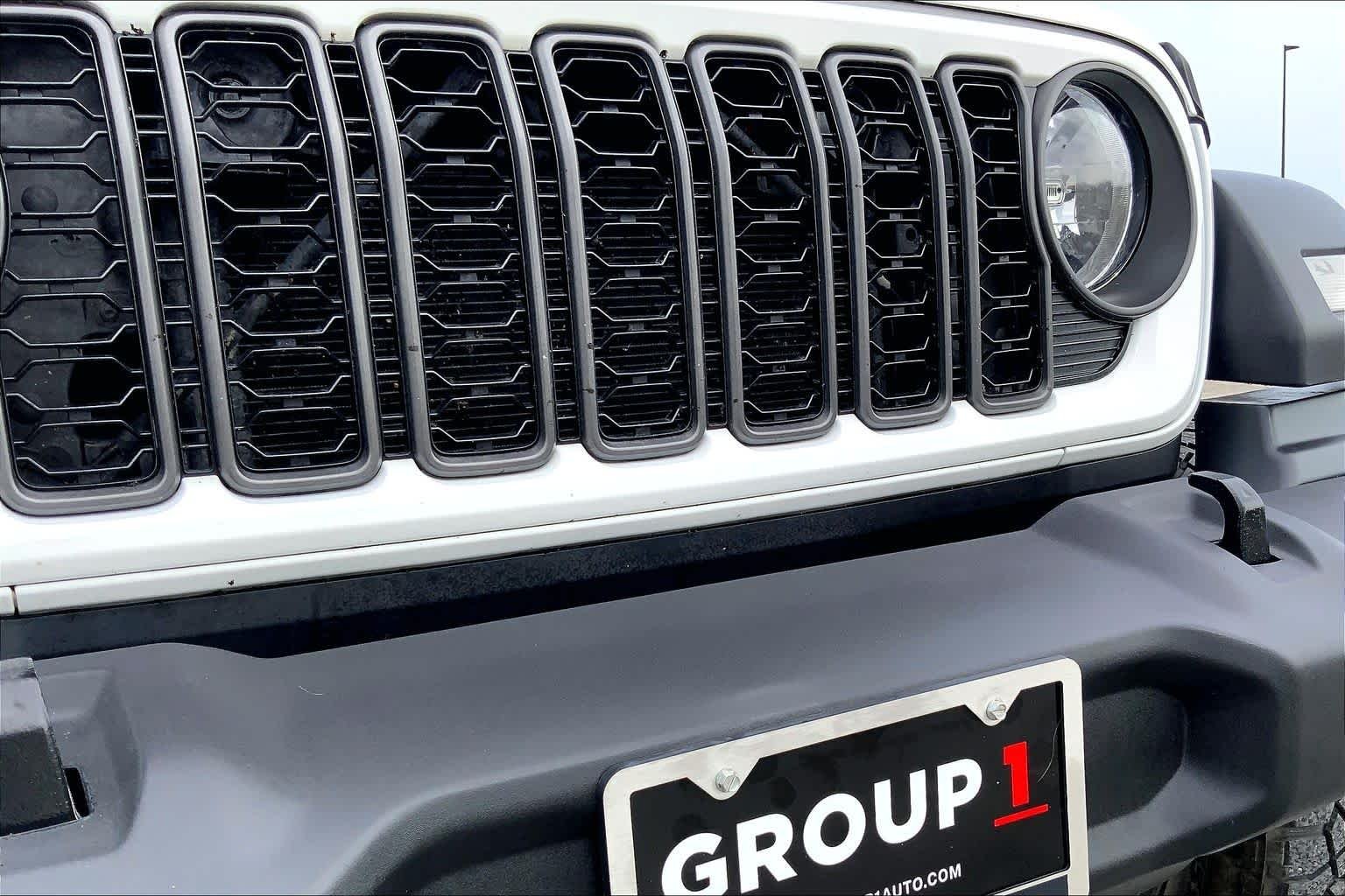 Used 2024 Bright White Clearcoat Jeep Sport S image 44