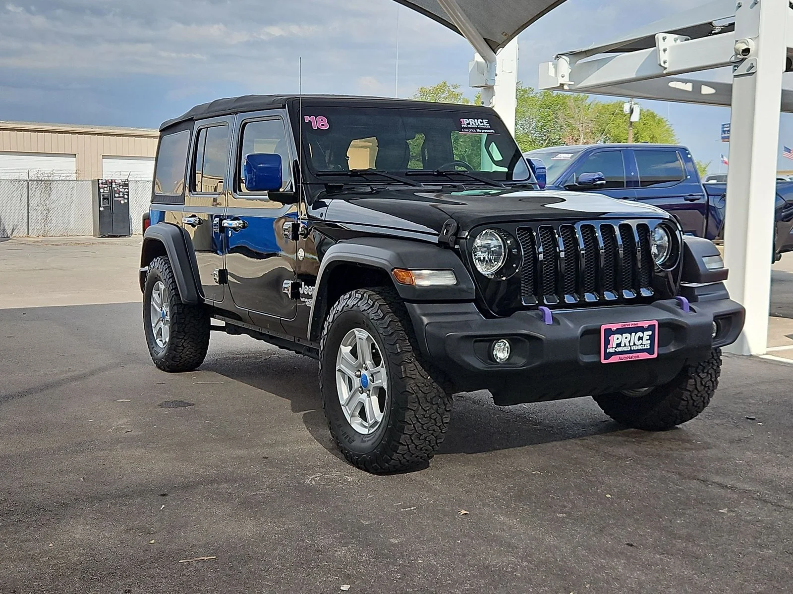 Used 2018 Black Clearcoat Jeep Sport S image 3