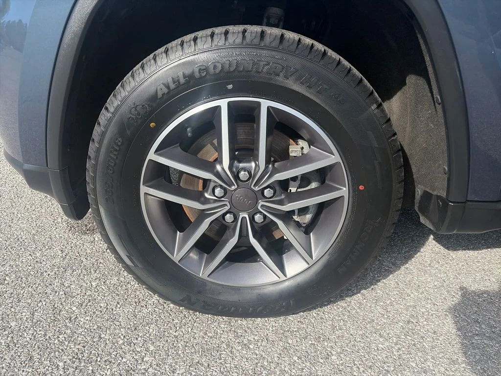 Used 2021 Blue Jeep Limited image 28