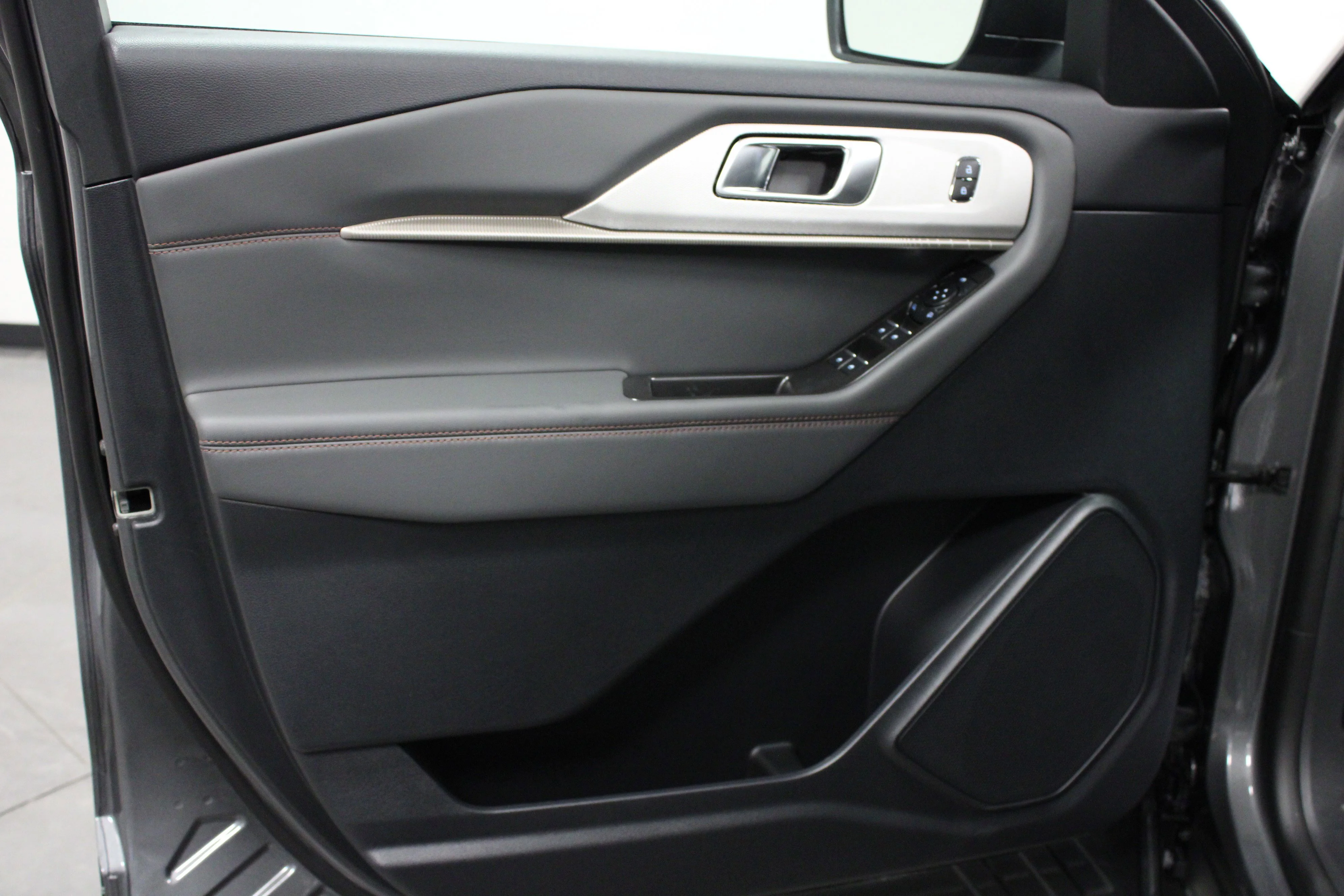 New 2026 Carbonized Gray Metallic Ford Active image 11