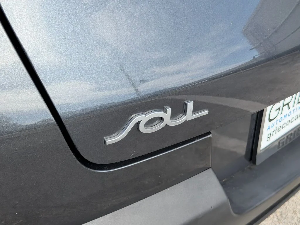 Used 2022 Gray Kia LX image 14
