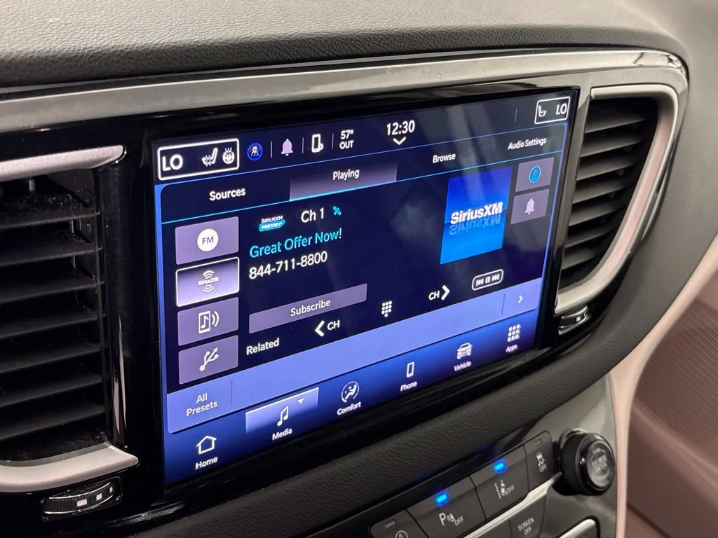 Used 2024 Black Chrysler Touring L image 37