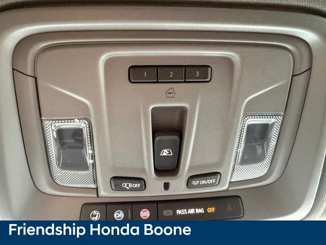 Used 2025 White Chevrolet RST image 38
