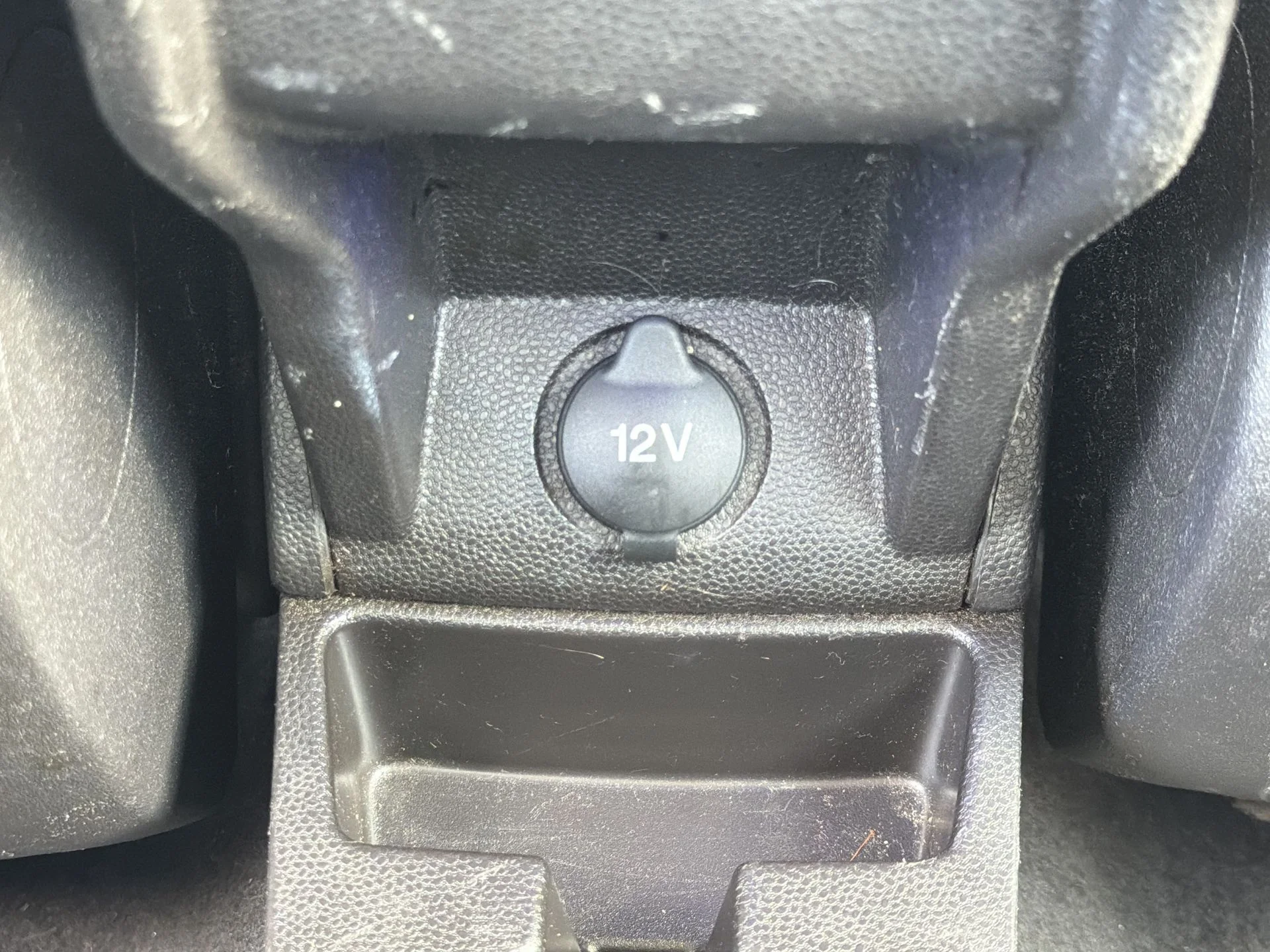 Used 2018 Silver Ford SE image 19