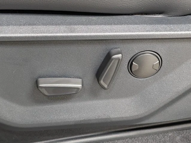 New 2026 Agate Black Metallic Ford Lariat® image 53