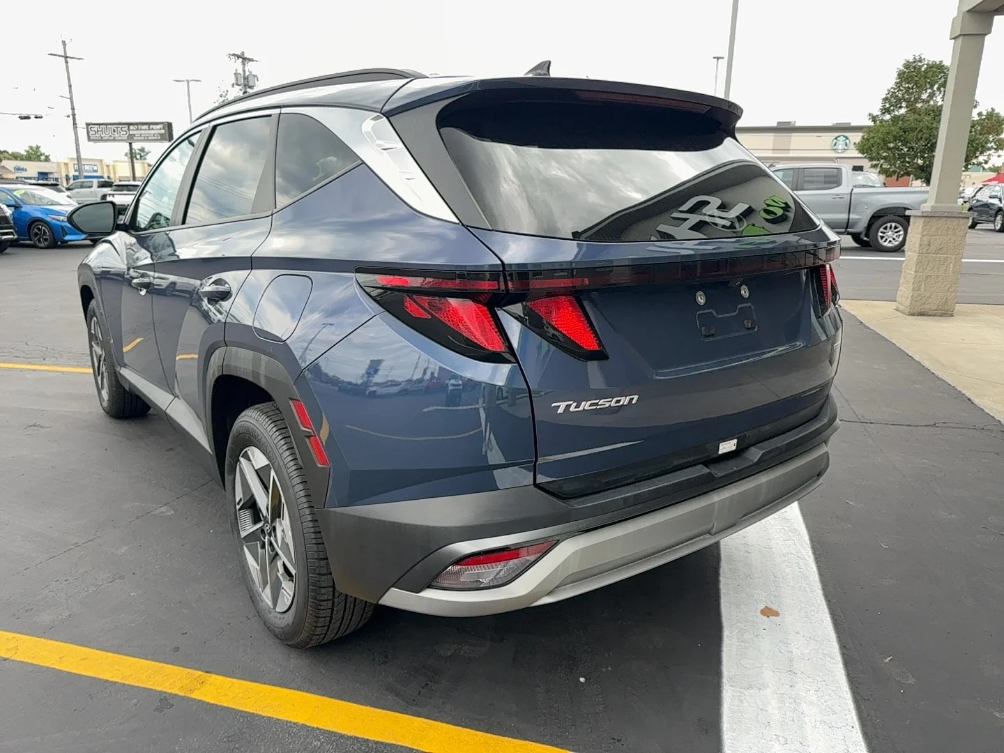 Used 2025 Atlantis Blue Hyundai SEL image 4