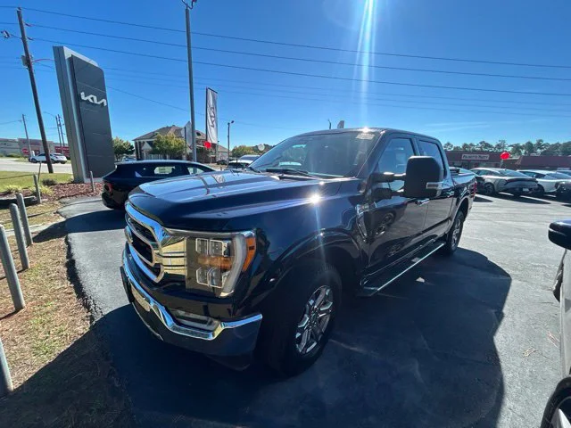 Used 2023 Blue Ford XLT image 3