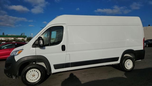 Used 2025 White Ram High Roof image 4