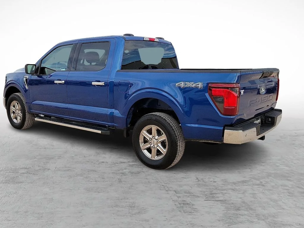 Used 2025 Blue Ford XLT image 7