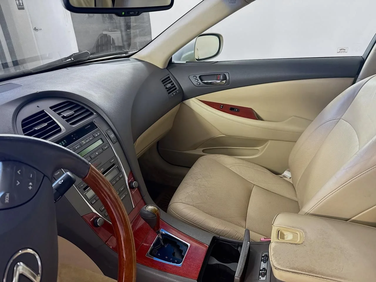 Used 2009 Beige Lexus 350 image 6