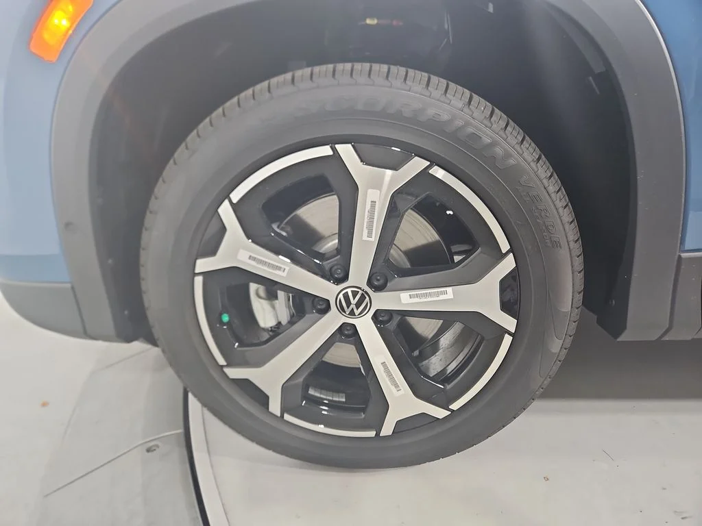 New 2026 Blue Volkswagen 2.0T SE image 26