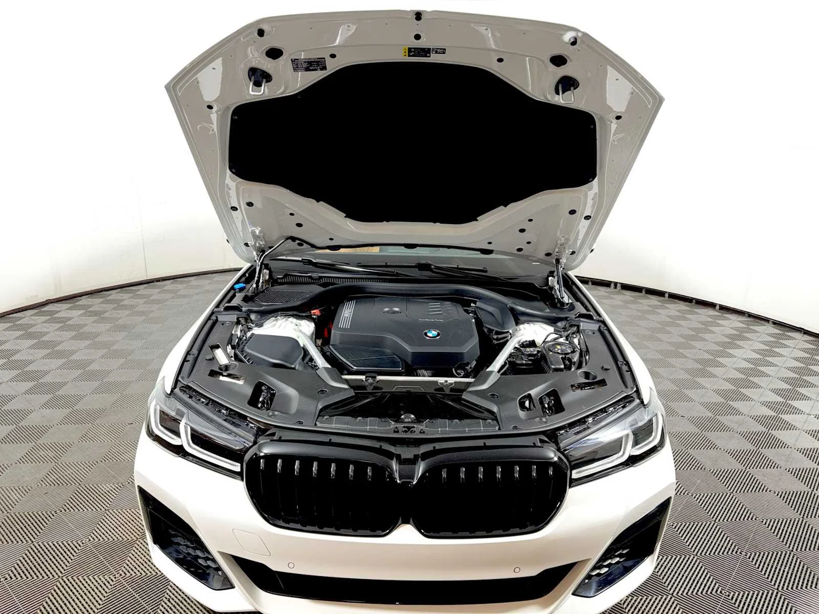 2023 BMW 5 Series 530i - Photo 31