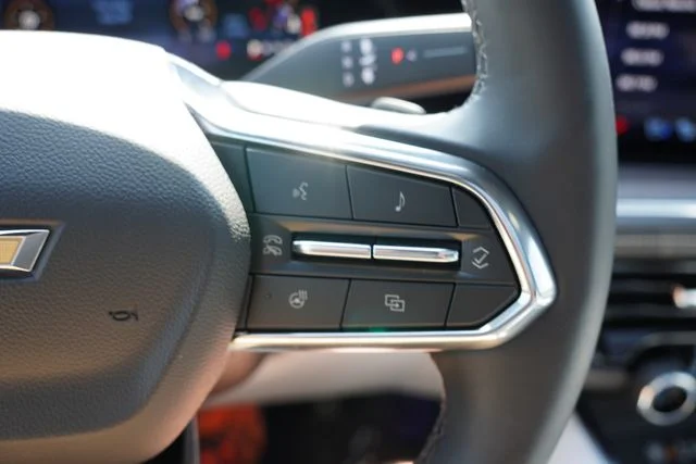 Used 2025 Black Chevrolet Premier image 39
