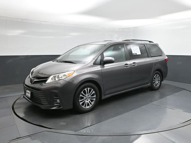 2018 Toyota Sienna XLE