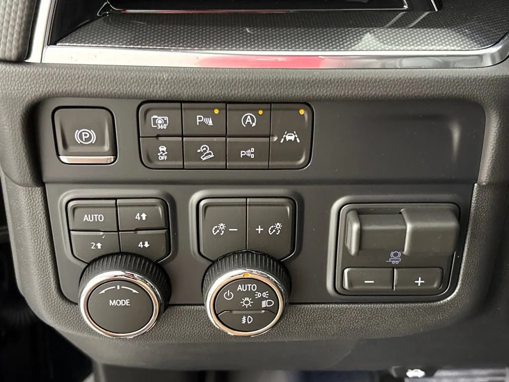 2026 Chevrolet Suburban RST - Photo 42