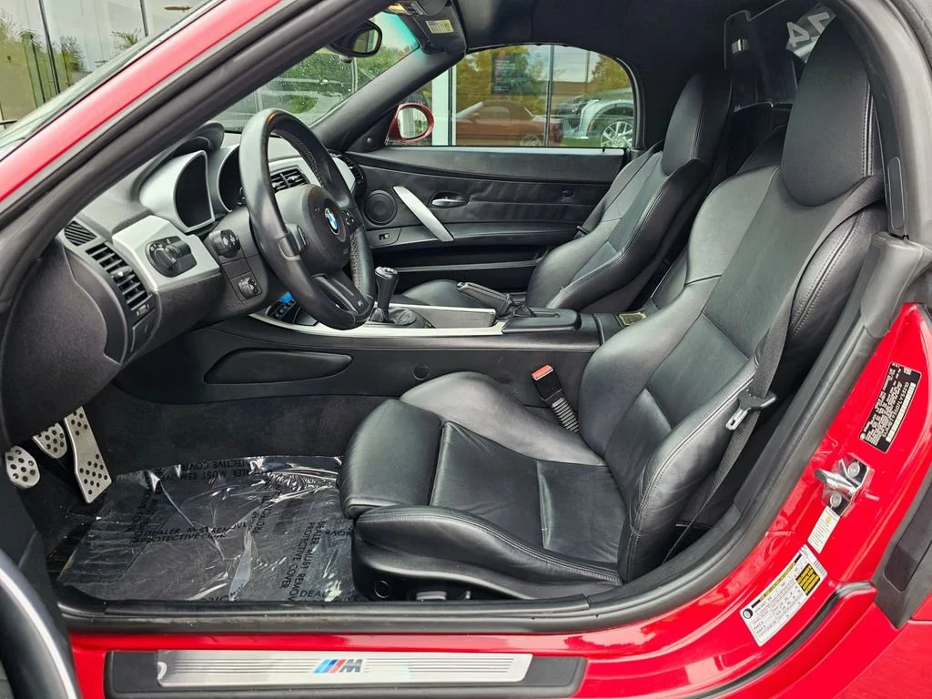 Used 2007  BMW M image 17