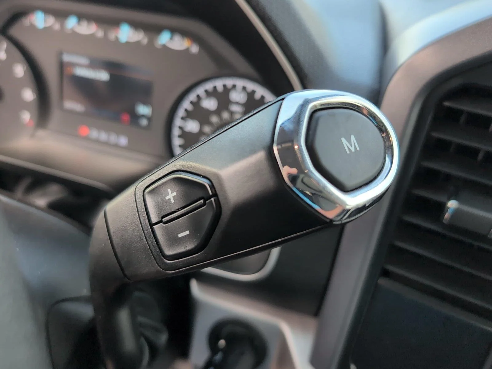 Used 2023 Iconic Silver Ford XLT image 20