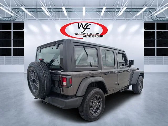 New 2026 Granite Crystal Metallic Clear-Coat Exterior Paint Jeep Sport image 3