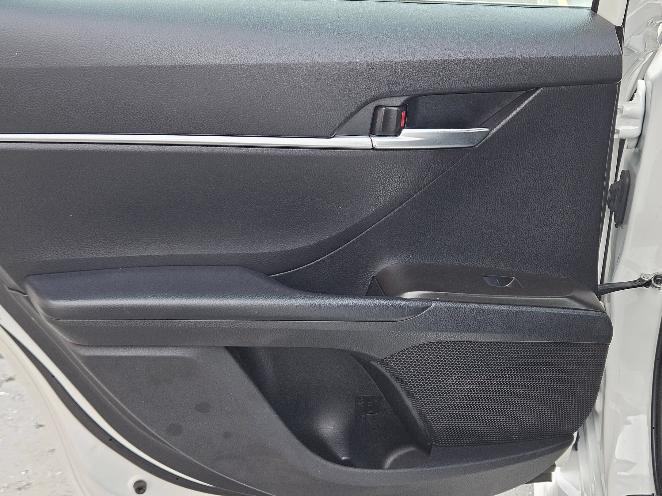 Used 2024 Ice Cap Toyota SE image 21
