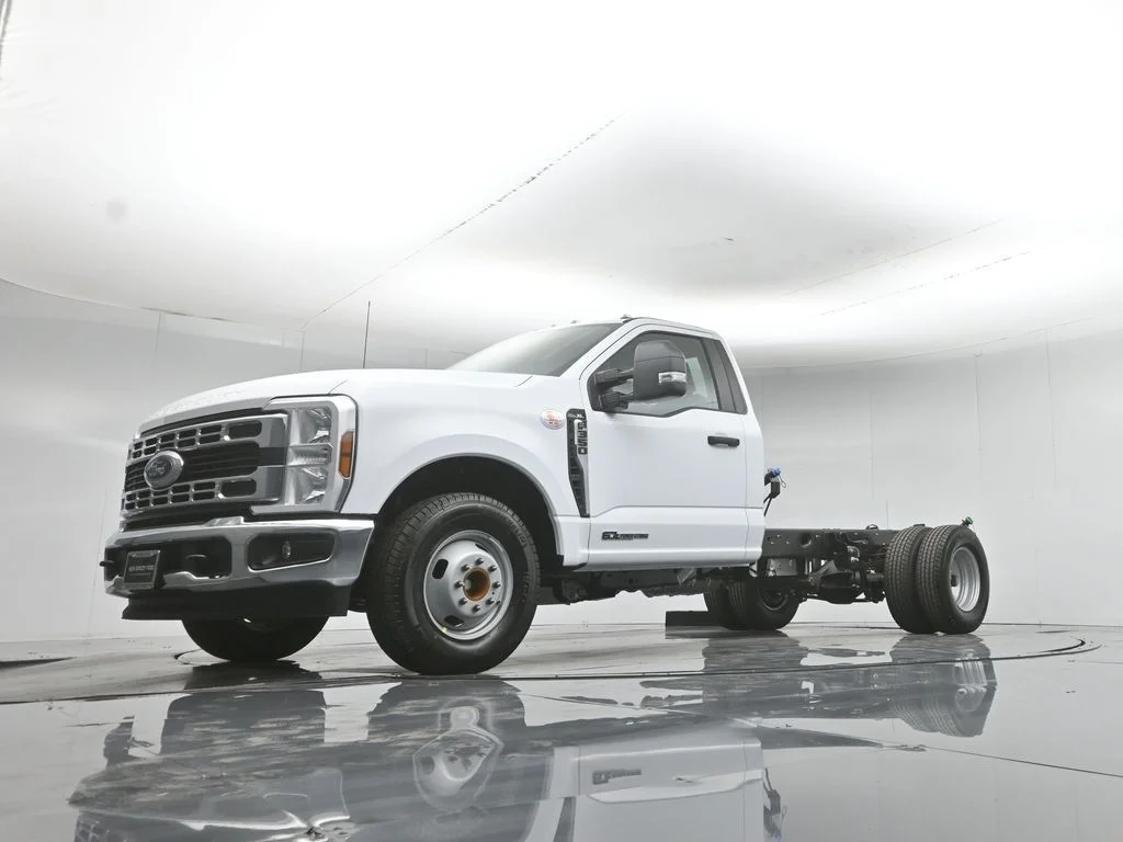 New 2026 White Ford XL image 38