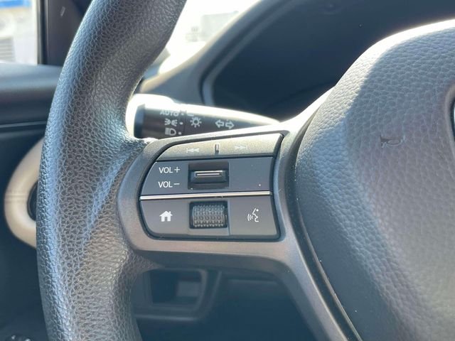 Used 2026 Platinum White Pearl Honda LX image 18