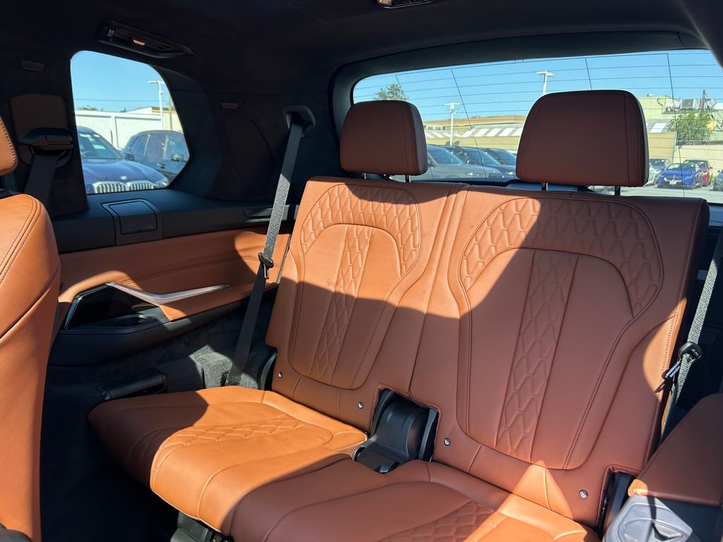 New 2027 Brooklyn Grey Metallic BMW M60i image 30