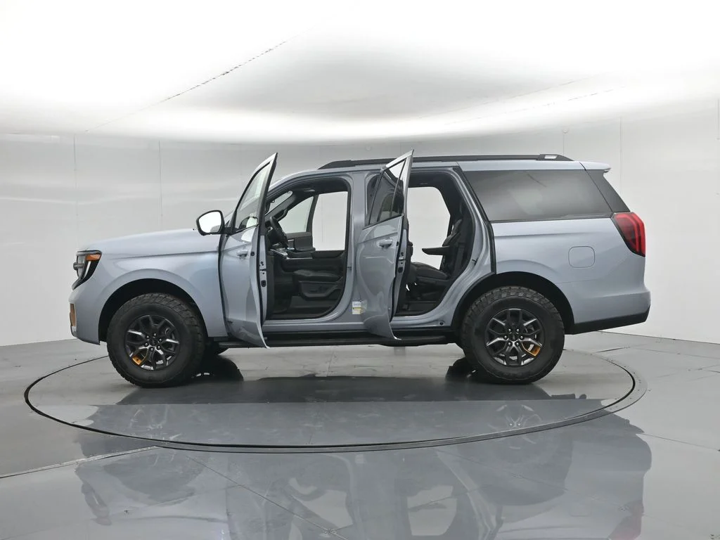 New 2026 Glacier Gray Metallic Tri-Coat Ford Tremor image 39