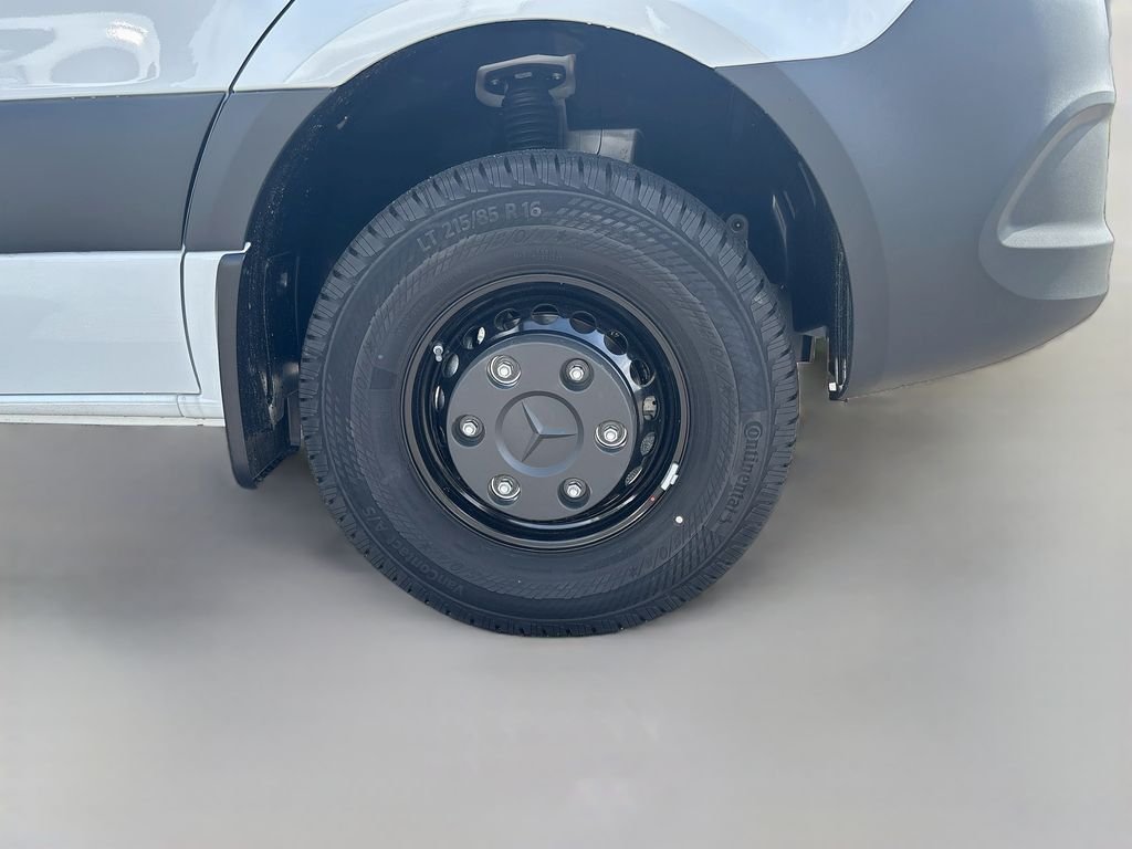 New 2026  Mercedes-Benz Knapheide Dry Box image 17