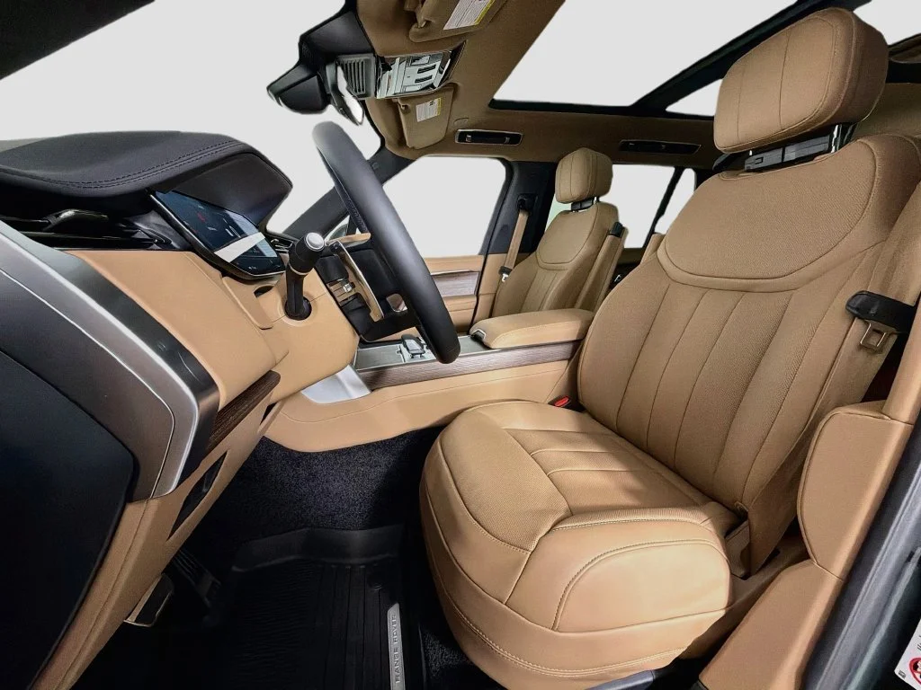New 2027 Belgravia Green LAND ROVER  image 21