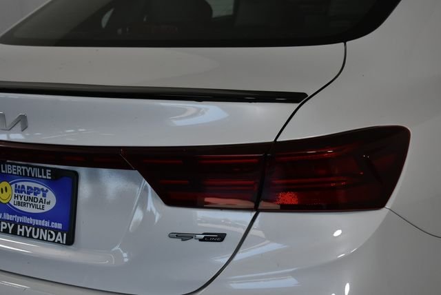 Used 2022 White Kia GT-Line image 10