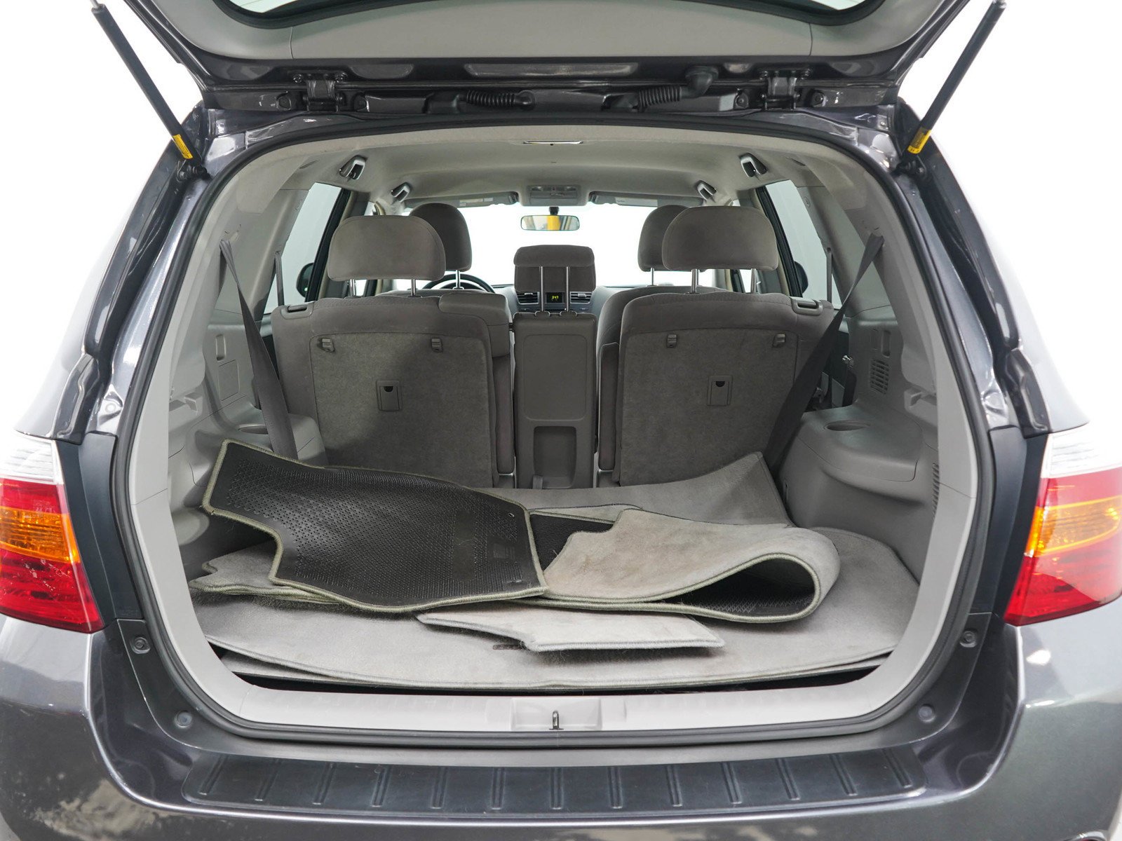 Used 2008 Magnetic Gray Metallic Toyota Base image 16