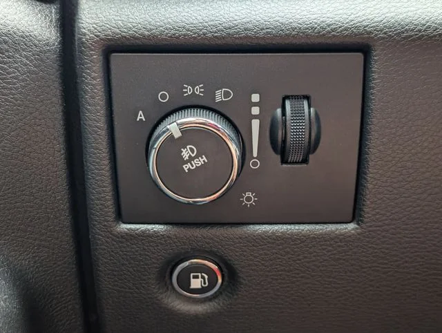 Used 2014 Brilliant Black Crystal Pearlcoat Jeep Laredo image 20