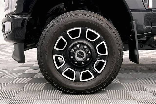 2023 Ford F-250 Super Duty Platinum - Photo 9