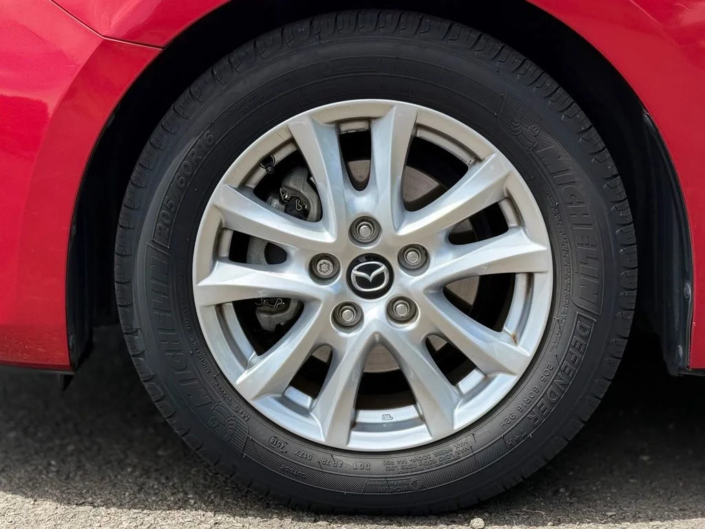 Used 2015 Red Mazda i Touring image 9