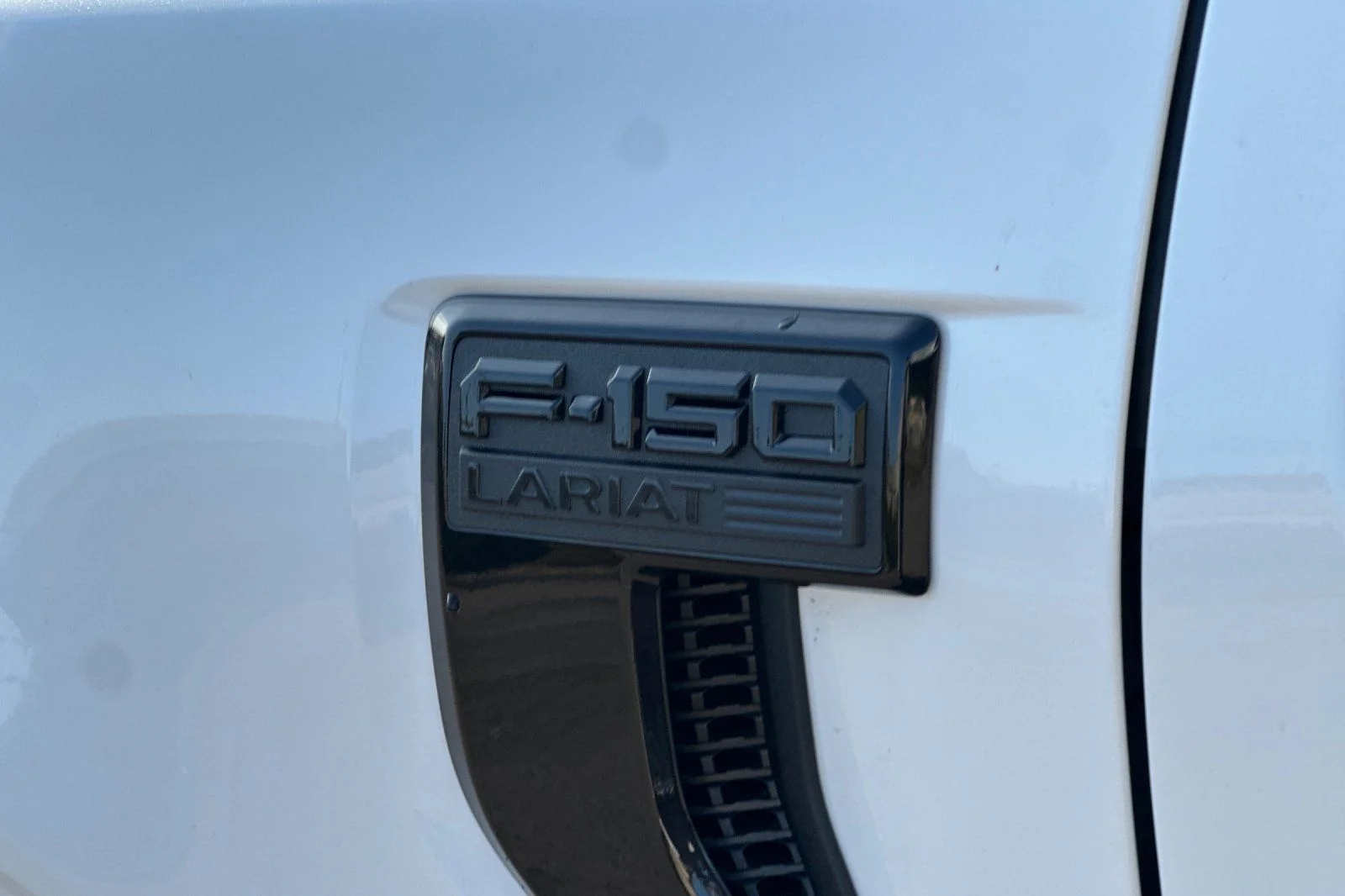 New 2026 Star White Metallic Tri-Coat Ford Lariat® image 22
