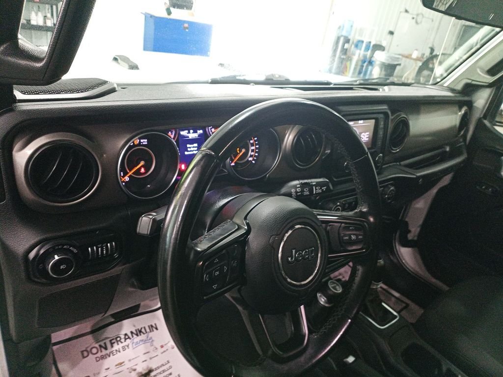 Used 2020 White Jeep Unlimited Sport S image 10
