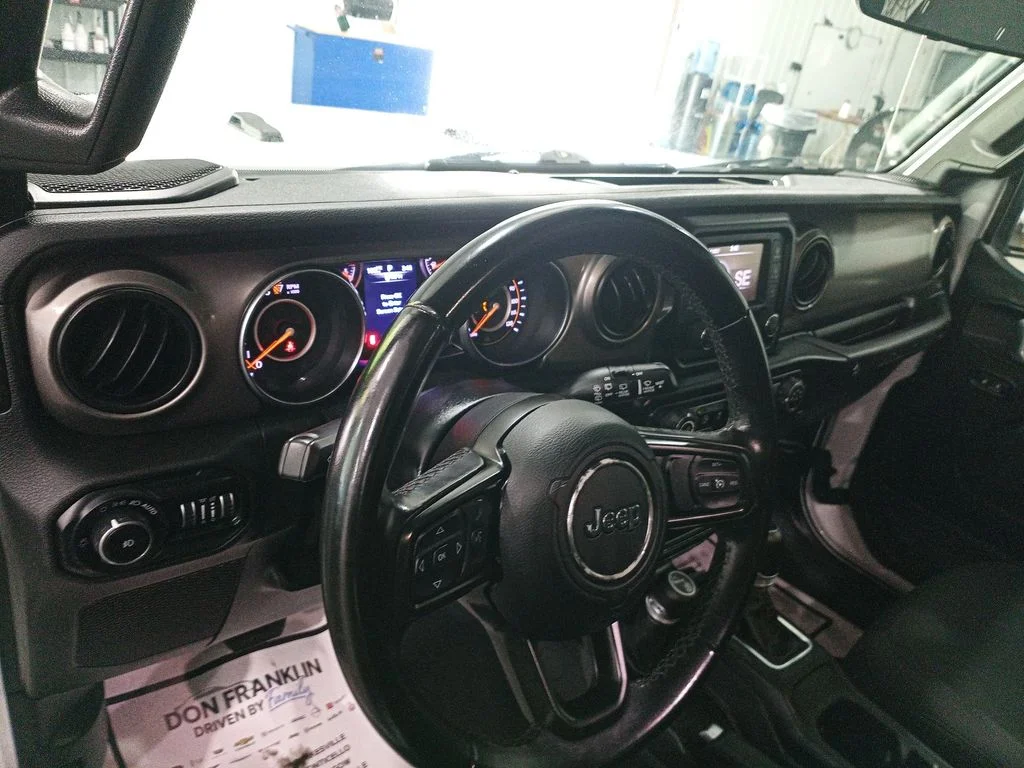 Used 2020 White Jeep Unlimited Sport S image 10