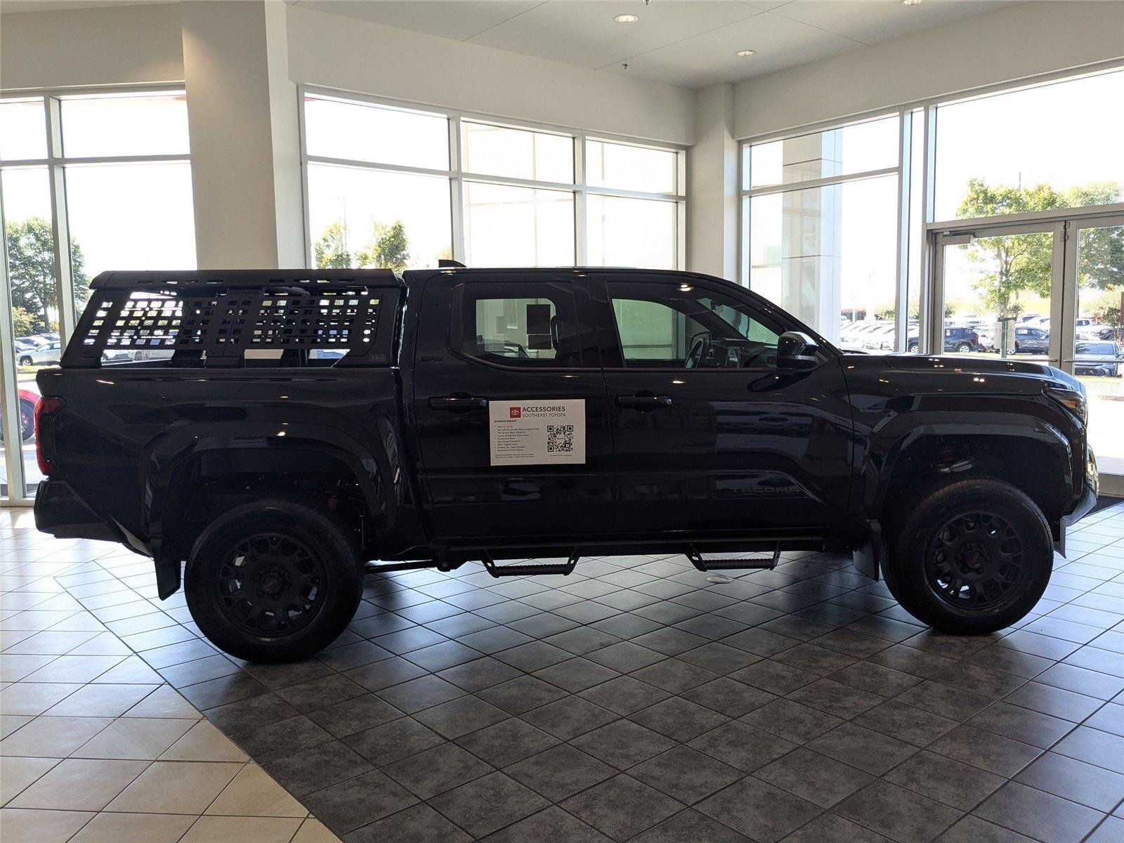 2025 Toyota Tacoma SR5 - Photo 20