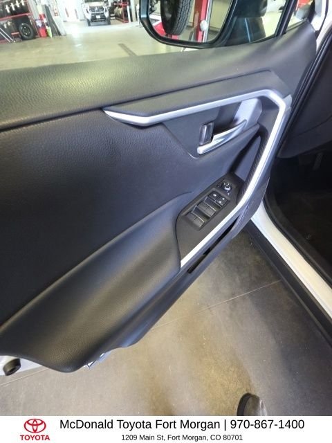 Used 2025 White Toyota XLE image 13