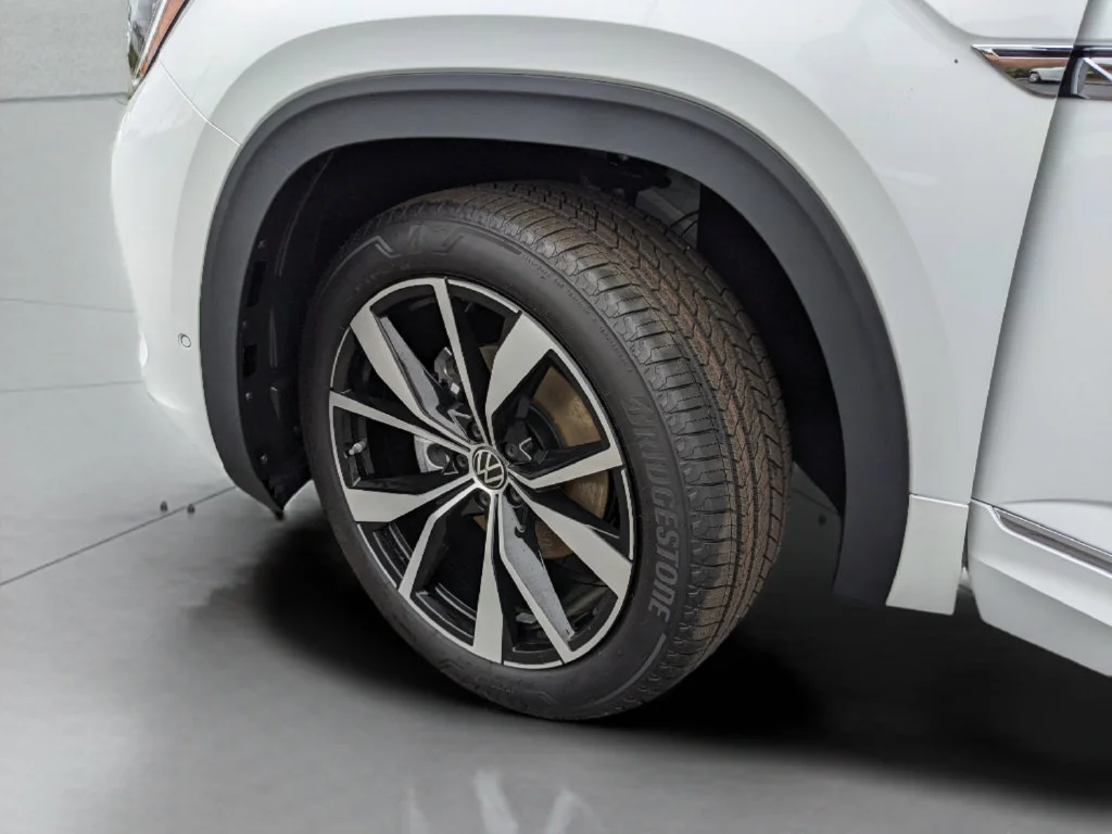 2026 Volkswagen Atlas Cross Sport SEL Premium R-LINE - Photo 30
