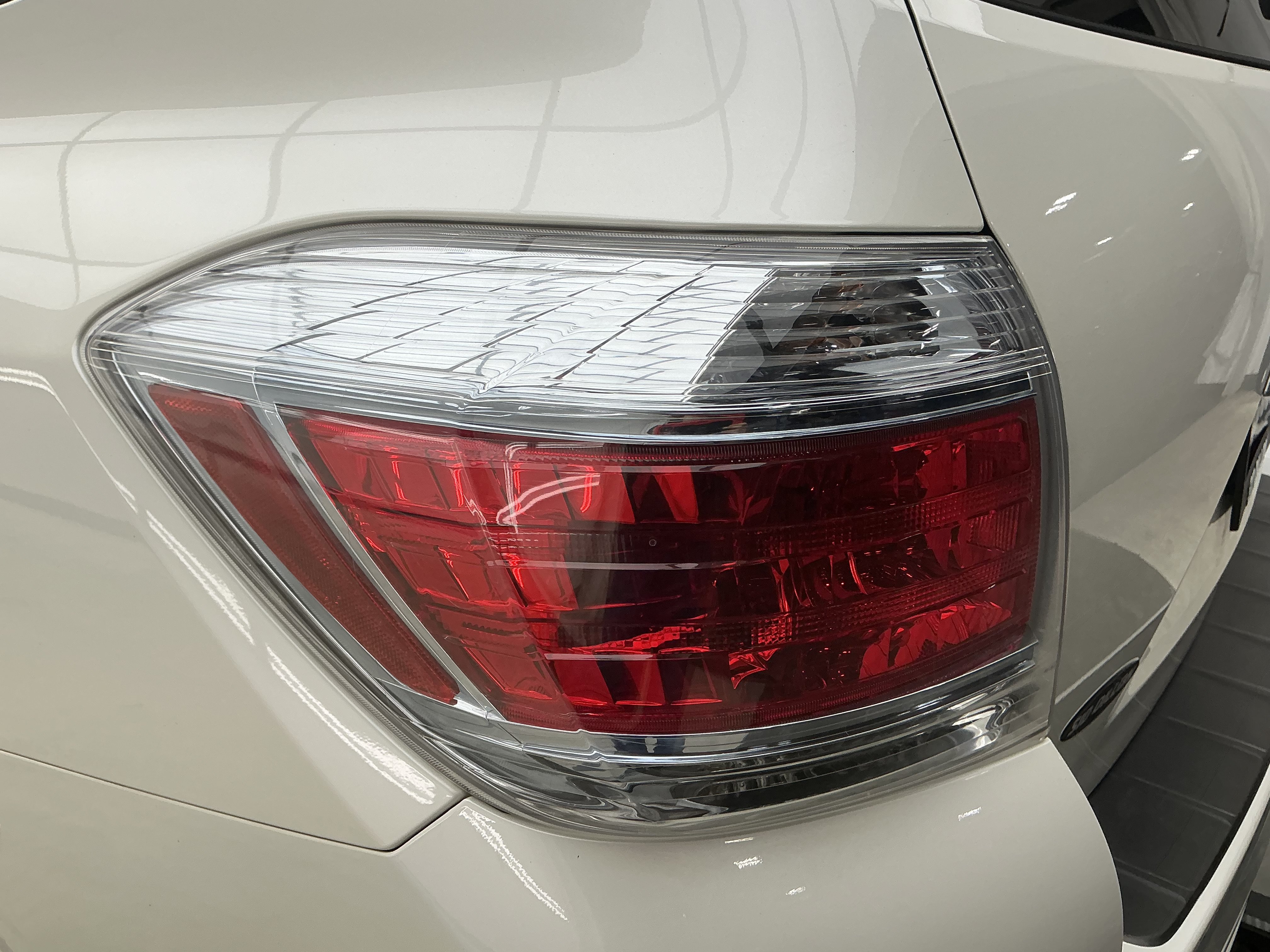 2013 Toyota Highlander Limited Hybrid - Photo 22