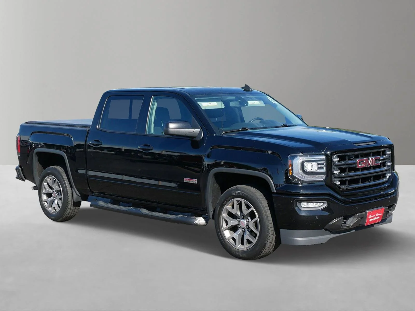 Used 2018 GMC Sierra 1500 SLT with VIN 3GTU2NEC4JG177949 for sale in White Bear Lake, Minnesota