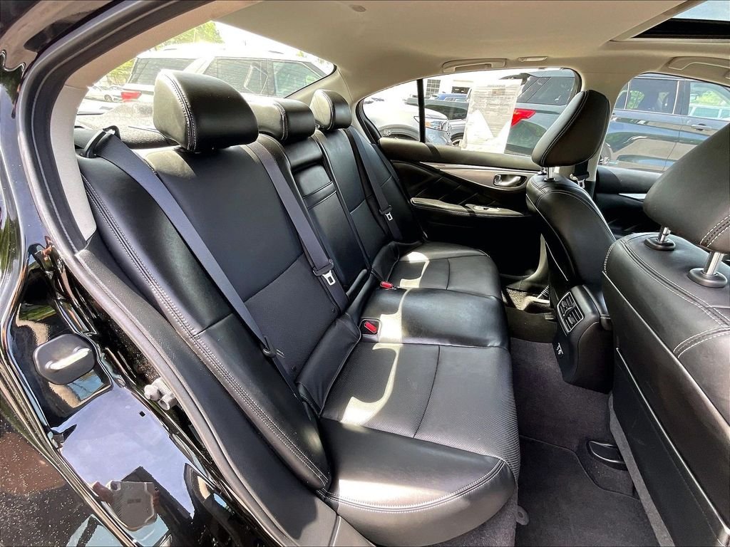 Used 2023 Black INFINITI LUXE image 19