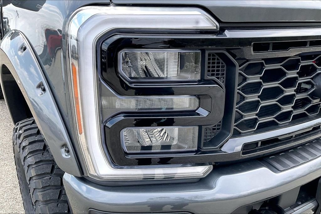 New 2026 Ford Super Duty F-250 Lariat 4D Crew Cab