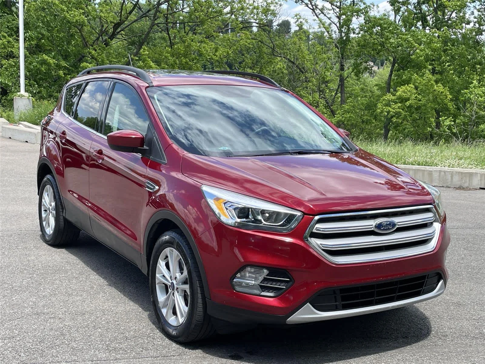 Used 2018 Ruby Red Metallic Tinted Clearcoat Ford SEL image 7