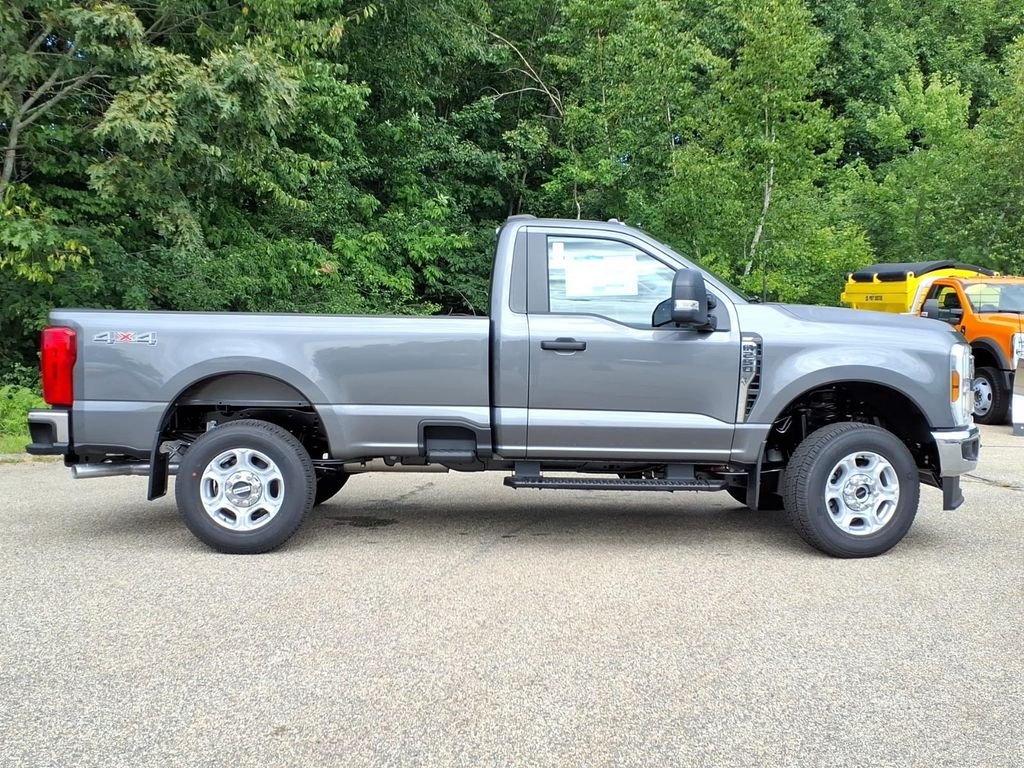New 2026 Carbonized Gray Metallic Ford F-250® XLT image 4