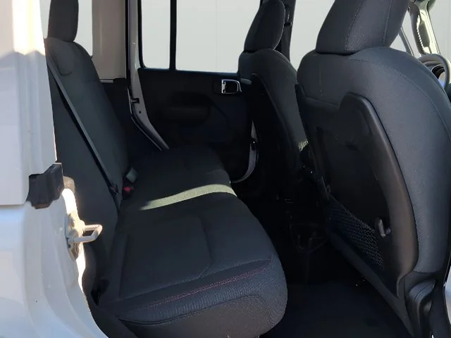 Used 2025 White Jeep Rubicon image 37